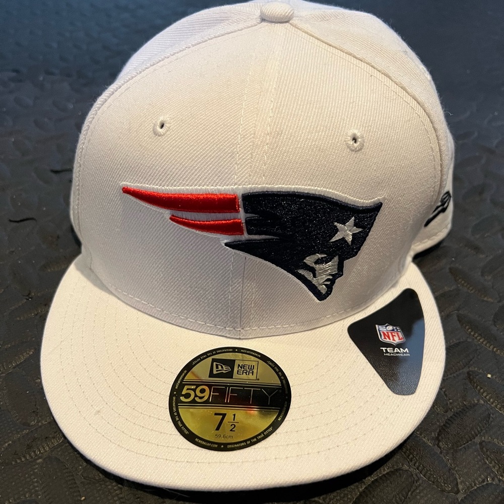 Men’s Patriots Baseball Cap - BRAND NEW